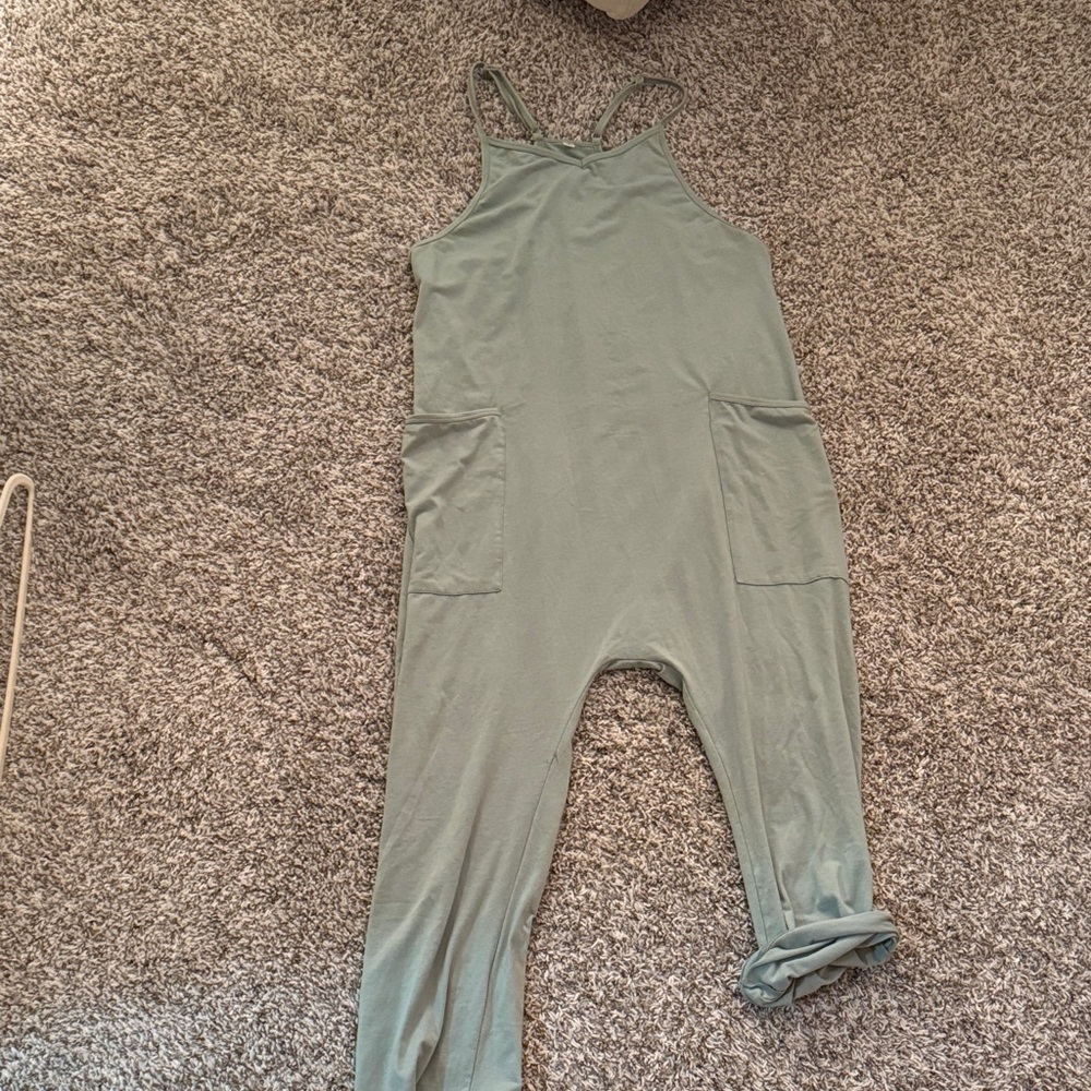 Amazon Women's Green Cropped Jumpsuit